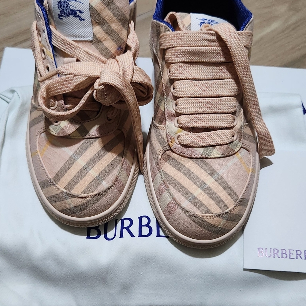 Burberry Women's Plaid Sneakers - Peach and Beige